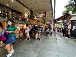 Lucky Plaza (D9), Retail #551430671